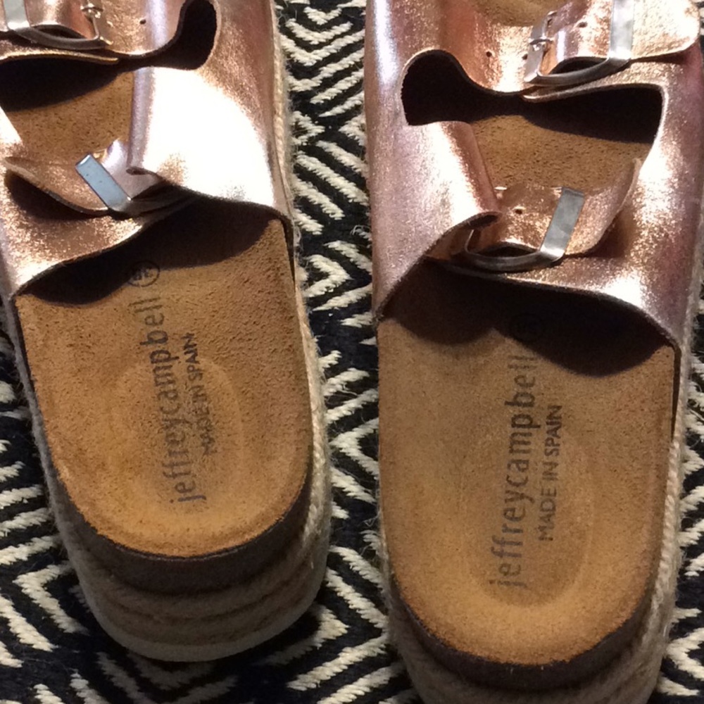 Buckle Slides - Picture 4 of 5
